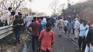 dhar,vehicle laborers, Mandu