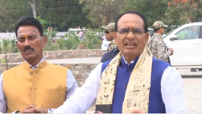 भारत को बदनाम