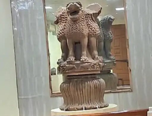 शेरों की मूर्ति