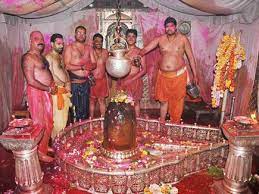 ujjain,Baba Mahakal, played Holi 