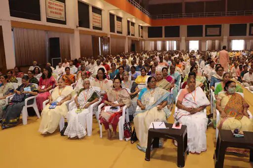  महिलाओं की एंट्री 