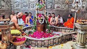 ujjain, Priests in Mahakal temple 