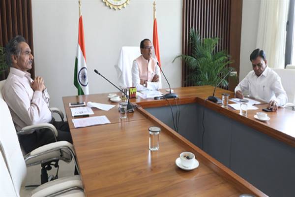 मातृ शक्ति की सेवा 