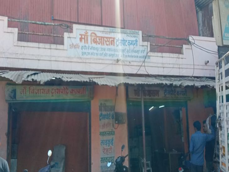 चोरो को पसंद आ रहा है काजू बादाम 