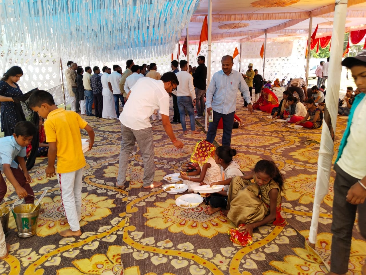 501 कन्याओं का पूजन 