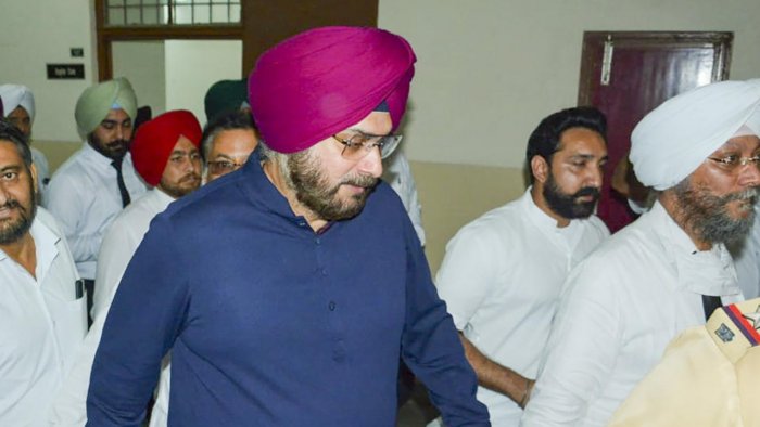 नवजोत सिंह सिद्धू 1 अप्रैल को रिहा होंगे