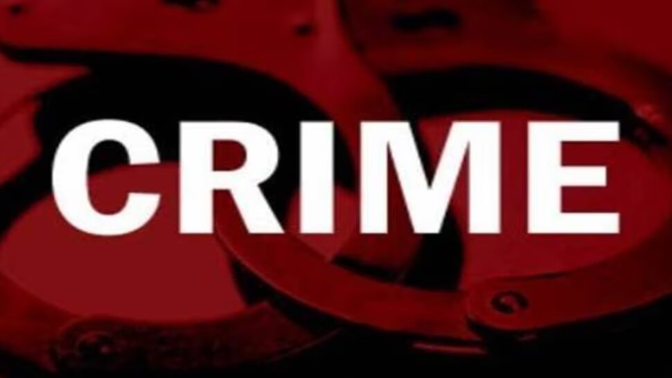 अश्लीलता फैलाने का आरोप 