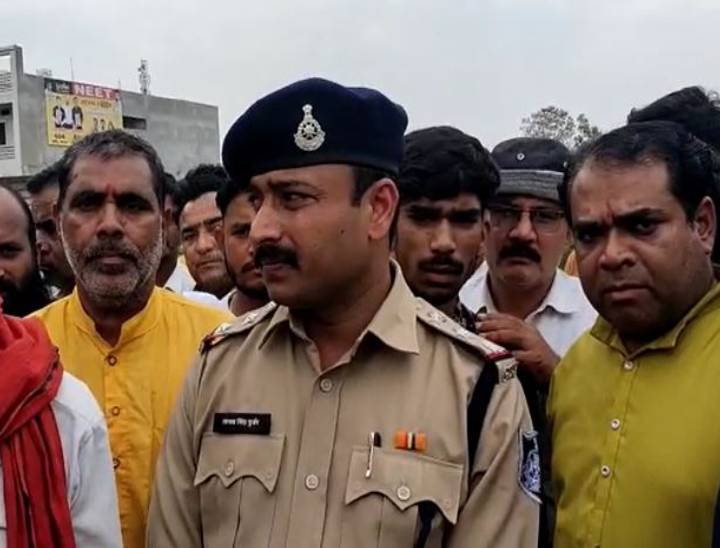 लड़की को धर्म परिवर्तन कर शादी के लिए दबाव बनाया गया