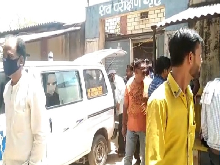 मृतका के घर से  सुसाइड नोट मिला है