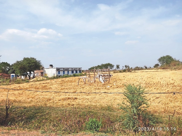 ब स्टेशन का निर्माण नहीं हुआ तो किसान आंदोलन करने के लिए बाध्य होंगे