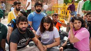 new delhi, Wrestlers dharna , return medals