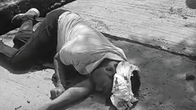 गांव के 2 परिवारों के बीच पिछले 10 साल से रंजिश चल रही है