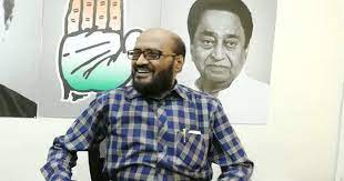 वन माफियाओं ने थाने पर हमला कर दिया था