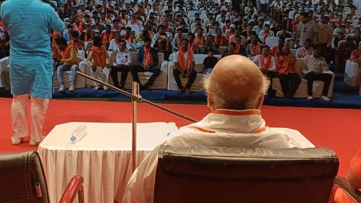 हमारी बेटी नुपूर शर्मा आज भी बाहर नहीं निकल पा रही है