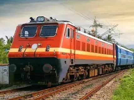 अभी यह ट्रेन 4 आईसीएफ रैक के साथ संचालित की जा रही है