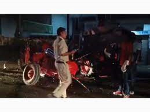 sheopur, Head-on collision ,car and tractor-trolley