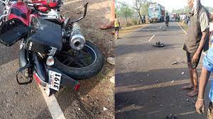 dindori, Three youth riding ,unknown vehicle