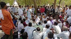 कांग्रेस ने भाजपा व जिला प्रशासन के खिलाफ मोर्चा खोल दिया है