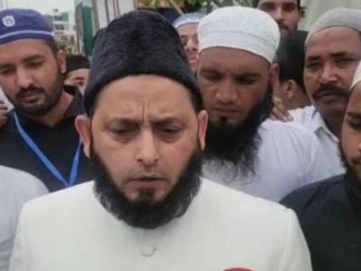 बोर्ड की बैठक में सुप्रीम कोर्ट में जो केस चल रहे हैं उन्हें पूरी ताकत के साथ लड़ा जाए