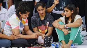 खेल मंत्री ने कहा था पहलवान दोबारा मैट पर लौटें