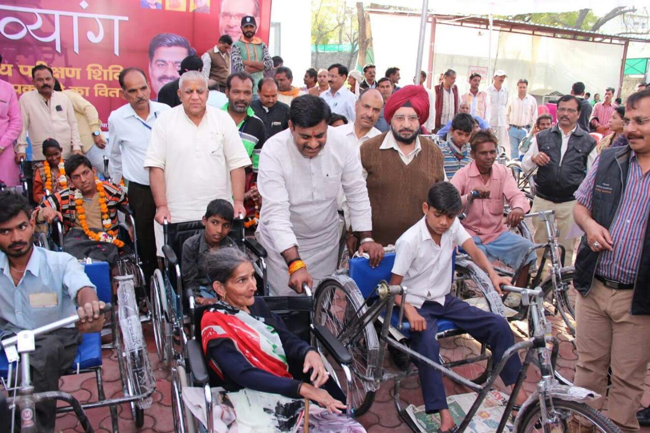 दिव्यांग स्वास्थ्य परिक्षण