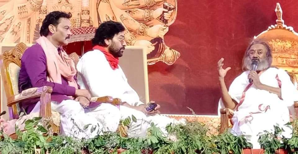 प्रस्तावित हरिहर तीर्थ विजयराघवगढ़ पहुंचे आर्ट ऑफ लिविंग फाउण्डेशन के संस्थापक श्री श्री रविशंकर