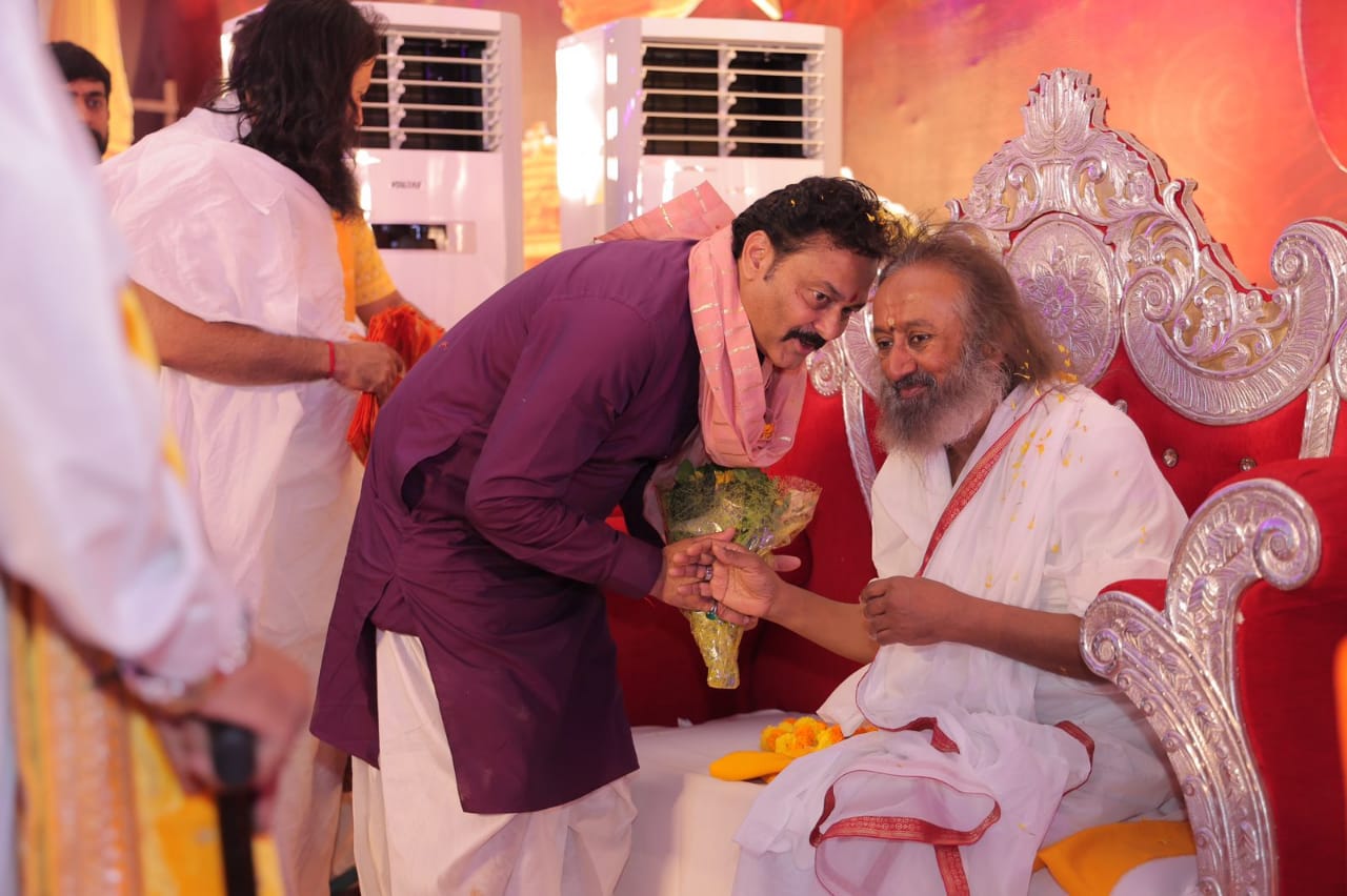 प्रस्तावित हरिहर तीर्थ विजयराघवगढ़ पहुंचे आर्ट ऑफ लिविंग फाउण्डेशन के संस्थापक श्री श्री रविशंकर