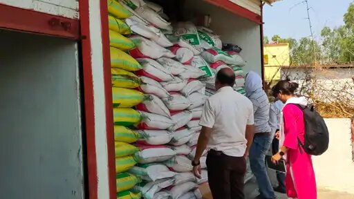  डीएपी के नाम पर नकली खाद बेचने का मामला