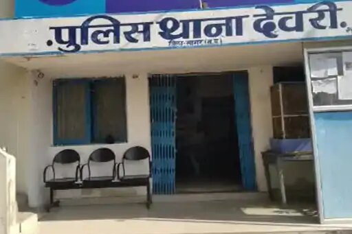 अभद्र भाषा का उपयोग कर एएसआई से अभद्रता करने लगे