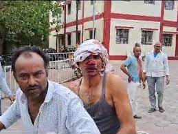 विवाद की वजह खेत पर तार फेंसिंग लगाने का है