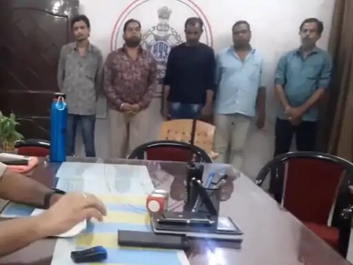  पुलिस ने आरोपियों से 9 हजार रुपए, मोबाइल फोन और तीन बाइक जब्त की