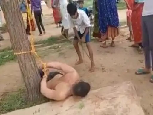 परिजनों ने युवती को अस्पताल पहुंचाया