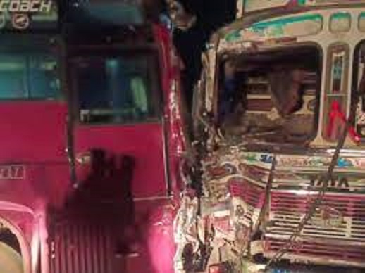 betul,Truck and bus ,Indore highway