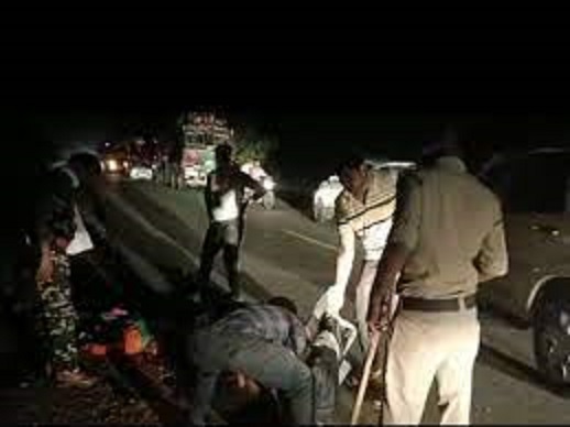satna, Bike collided , truck, three died