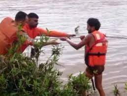 रेस्क्यू के बाद NDRF की टीम ने सभी की ब्लड प्रेशर और दूसरी मेडिकल जांचें कीं