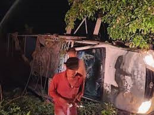 Shivpur, loading vehicle ,overturned 