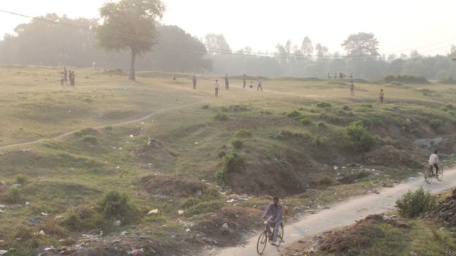 कब्रिस्तान पर खेल मैदान