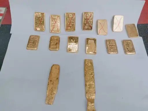  BSF ने एक करोड़ दस लाख के सोने के बिस्कुट जब्त किए 