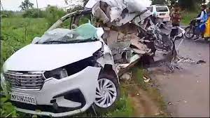 khandwa,  Five youths died, road accident