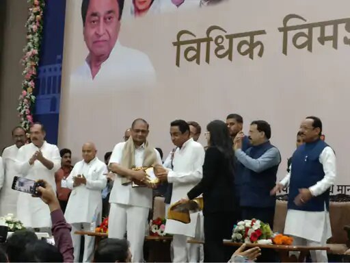 अबकी बार भ्रष्टाचार की व्यवस्था से मुकाबला होगा