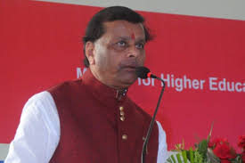 कालेजों में इंग्लिश स्टाइल कपड़े बैन होंगे 