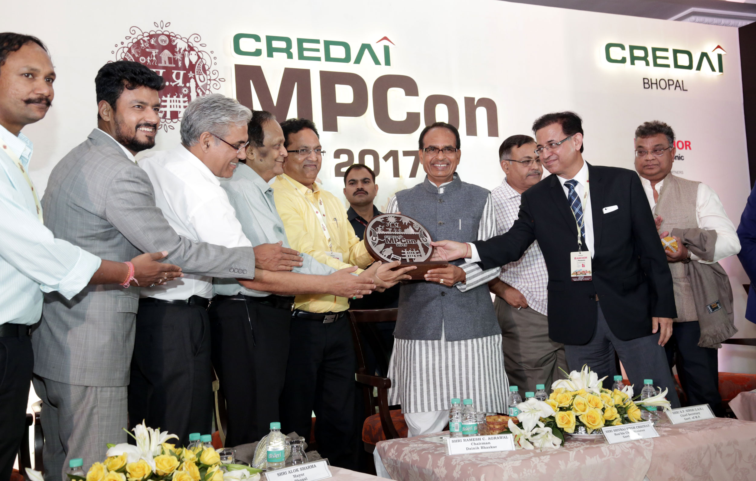 रियल स्टेट व्यवसायियों की पंचायत