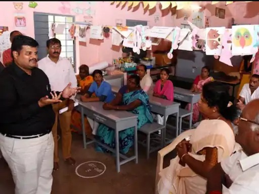 बच्चों के पेरेंट्स ने कहा दलित ने खाना बनाया तो वे बच्चों को स्कूल से निकाल लेंगे