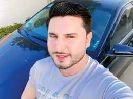 आरोपी जिस युवती के साथ होटल में रुका था, उसने भी केस दर्ज कराया है