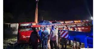 ujjain, Bus overturns ,Indore to Jodhpur