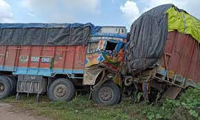 sehora, Speeding truck , four killed