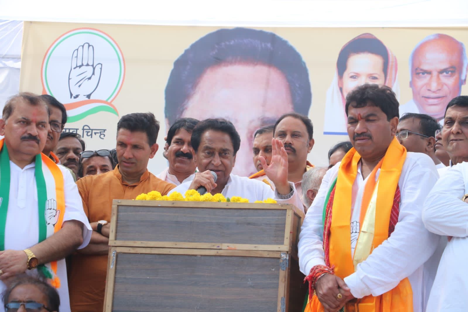 bhopal,  employment,Kamal Nath