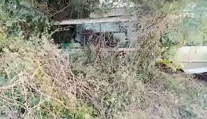 khargon,  bus went out ,control and entered 