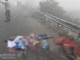 shivpuri, Uncontrolled truck, crushes couple 