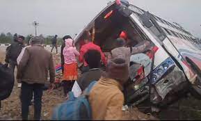 raisen,Indore to Balaghat ,overturned